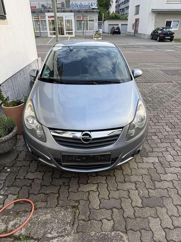 Grau Gebraucht 2010 Opel Corsa Edition Kleinwagen | 1.700 € (Guter Preis) - Bild 1/4