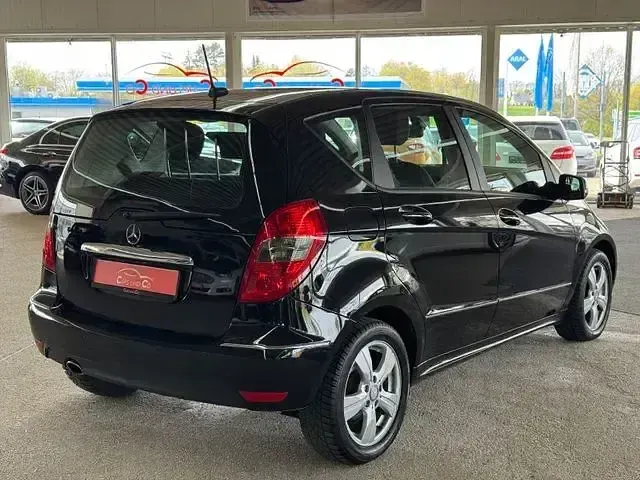 Gebraucht Mercedes A160 Avantgarde 95 PS (69 kW) 2012 Schwarz Limousine