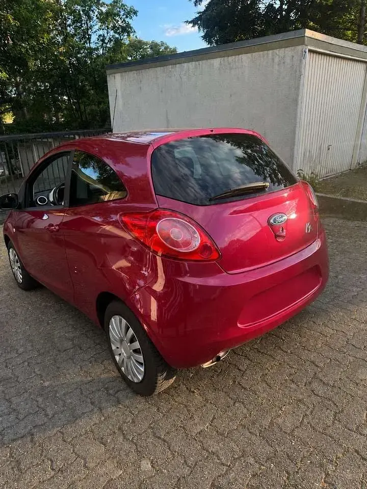 Gebraucht Ford Ka Titanium 69 PS (50 kW) 2010 Rot Kleinwagen