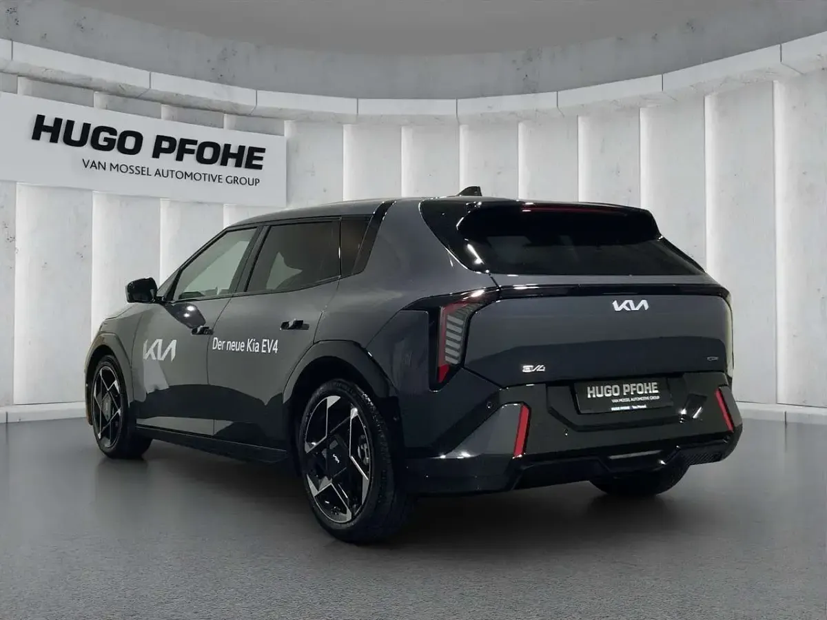 Gebraucht Kia EV4 GT-Line 150 kW (204 PS) 2025 Pentametal metallic Kleinwagen