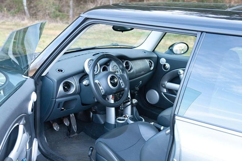 Gebraucht Mini Cooper S 163 PS (119 kW) 2003 Silber Kleinwagen