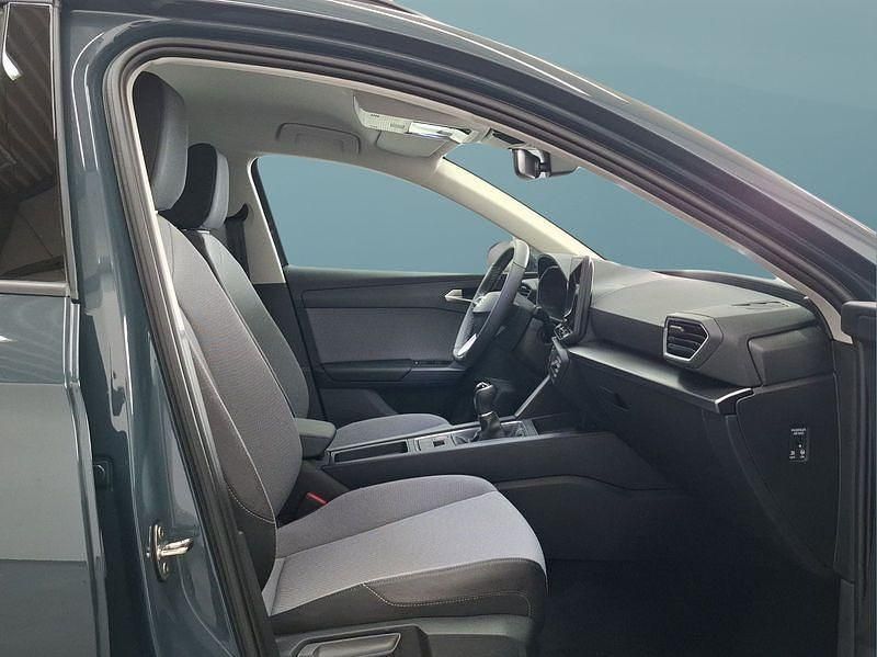 Neu Seat Leon 116 PS (85 kW) 2026 Blau Kombi