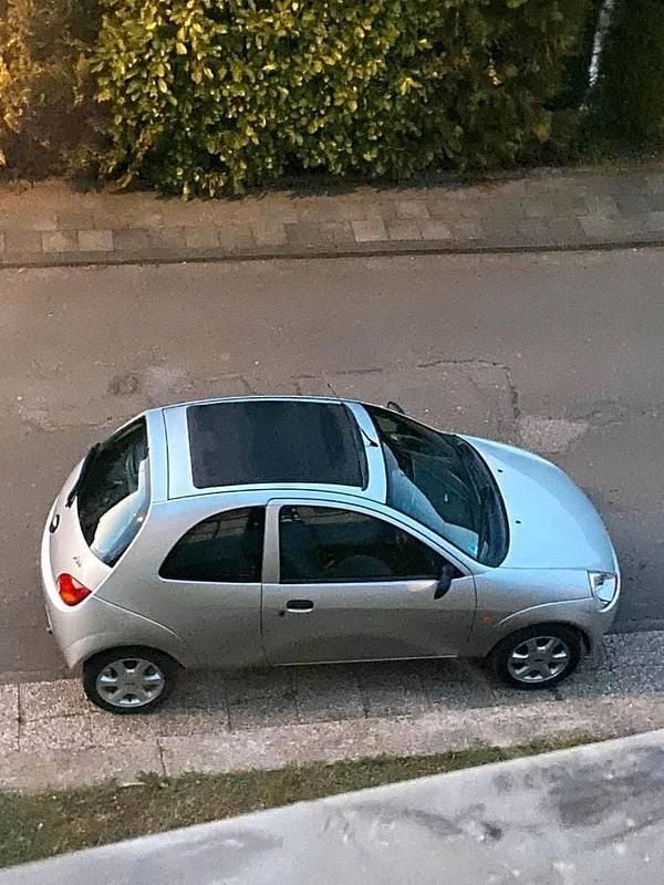 Gebraucht Ford Ka 60 PS (44 kW) 2001 Silber Kleinwagen