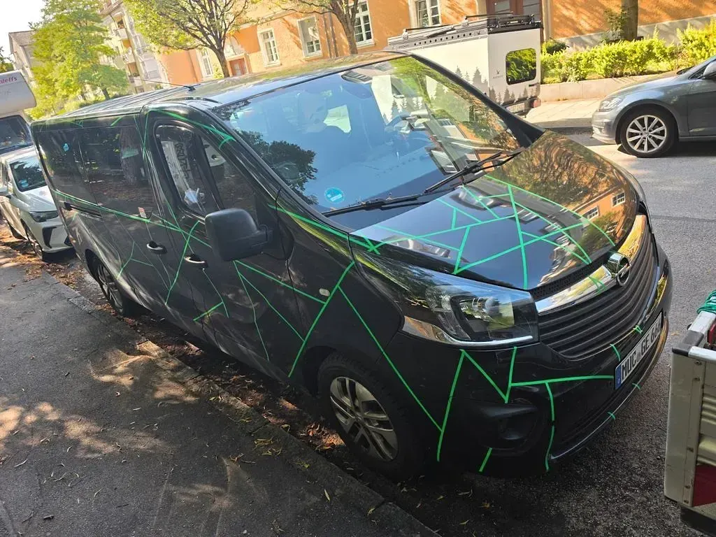 Gebraucht Opel Vivaro 125 PS (91 kW) 2015 Schwarz Van / Kleinbus