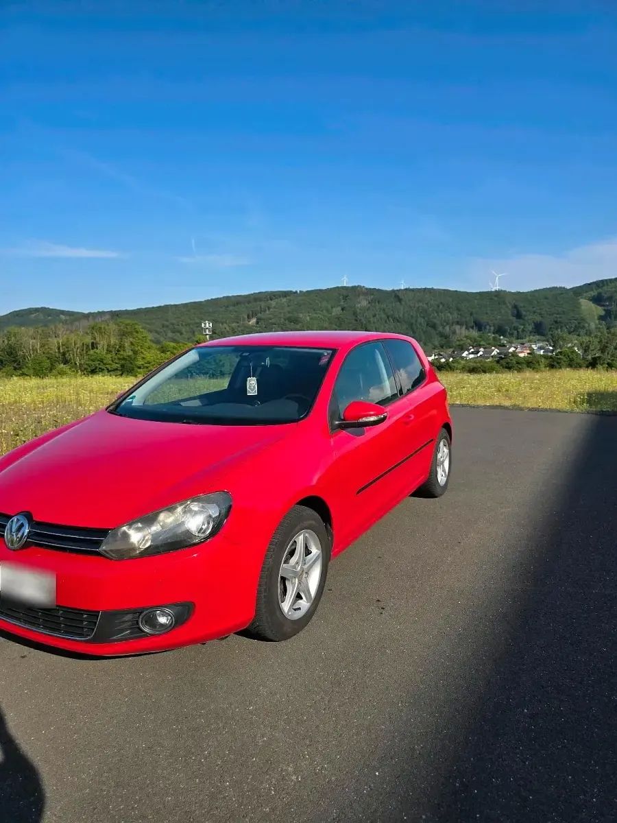 Gebraucht VW Golf 122 PS (89 kW) 2009 Rot Coupé