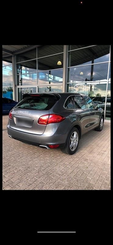Gebraucht Porsche Cayenne 245 PS (180 kW) 2012 Grau SUV