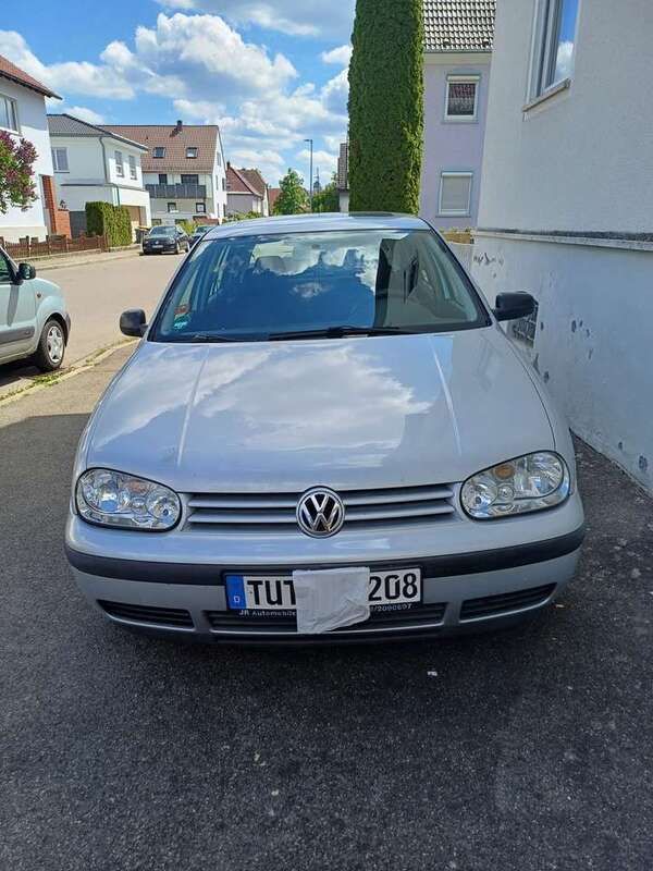 Gebraucht 2001 VW Golf IV Limousine | 3.700 € (Teuer) - Bild 1/4