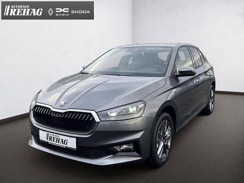 Grau Neu 2025 Skoda Fabia Tour Kleinwagen | 21.995 € (Etwas zu teuer) - Bild 1/4