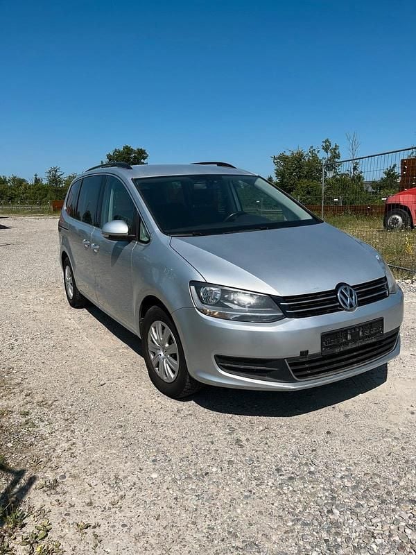 Gebraucht VW Sharan 140 PS (102 kW) 2014 Silber Van / Kleinbus