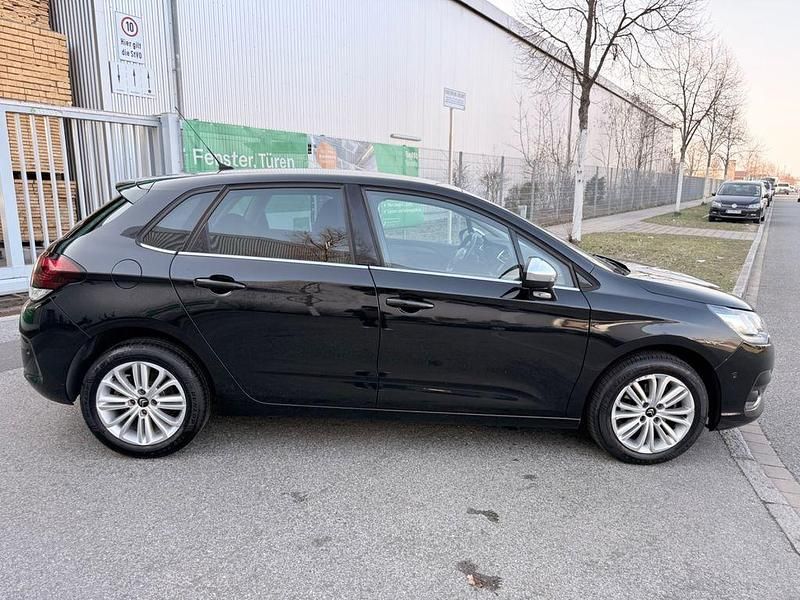 Gebraucht Citroën C4 SELECTION 131 PS (96 kW) 2016 Schwarz Van / Kleinbus