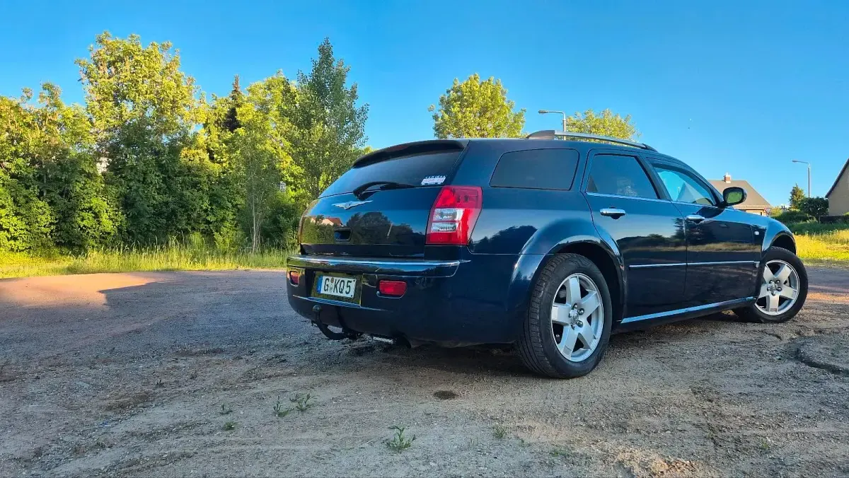 Usado Chrysler 300C Touring 250 CV (183 kW) 2006 Azul Familiar
