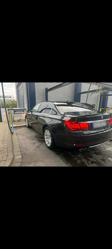 Gebraucht BMW 730L 245 PS (180 kW) 2009 Grau Limousine
