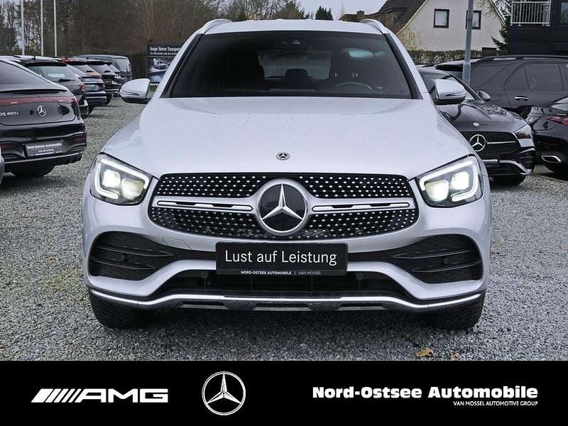 Gebraucht Mercedes GLC200 AMG 197 PS (144 kW) 2021 Iridiumsilber metallic SUV