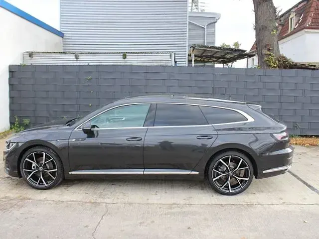 Gebraucht VW Arteon R-line 193 PS (141 kW) 2024 Mangangrau metallic 6985 Kombi