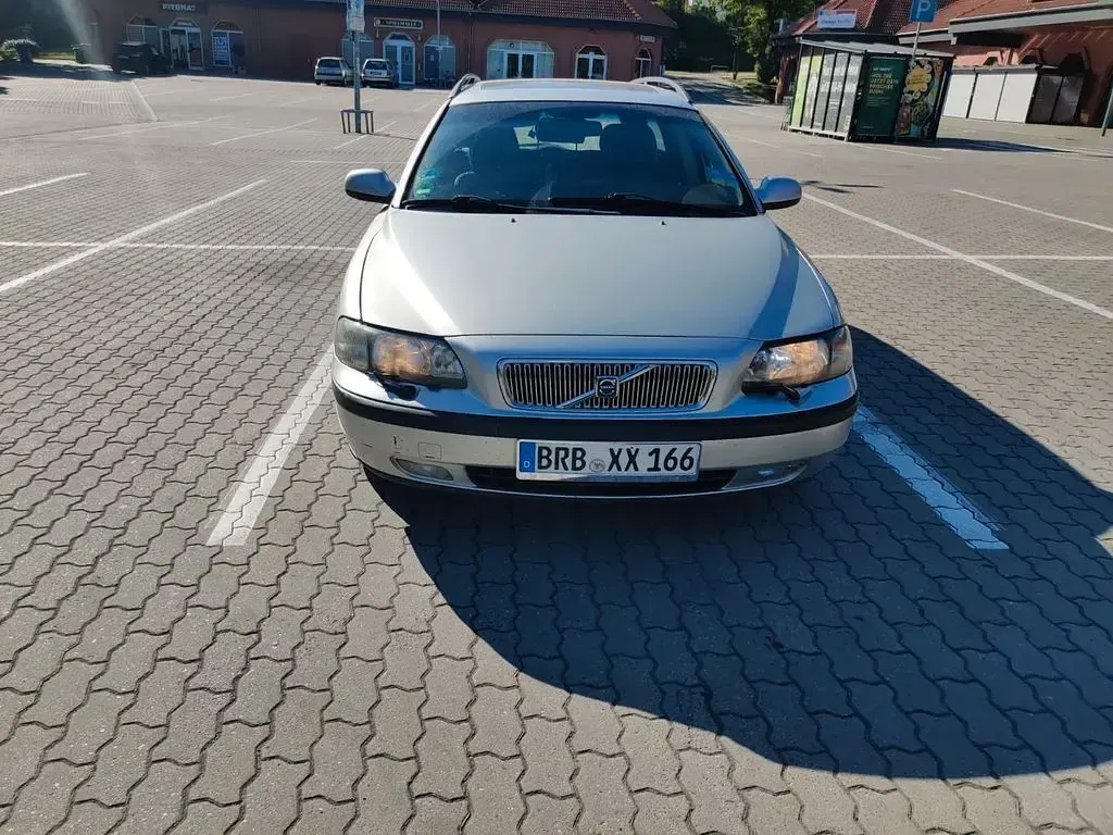 Gebraucht Volvo V70 200 PS (147 kW) 2000 Silber Kombi