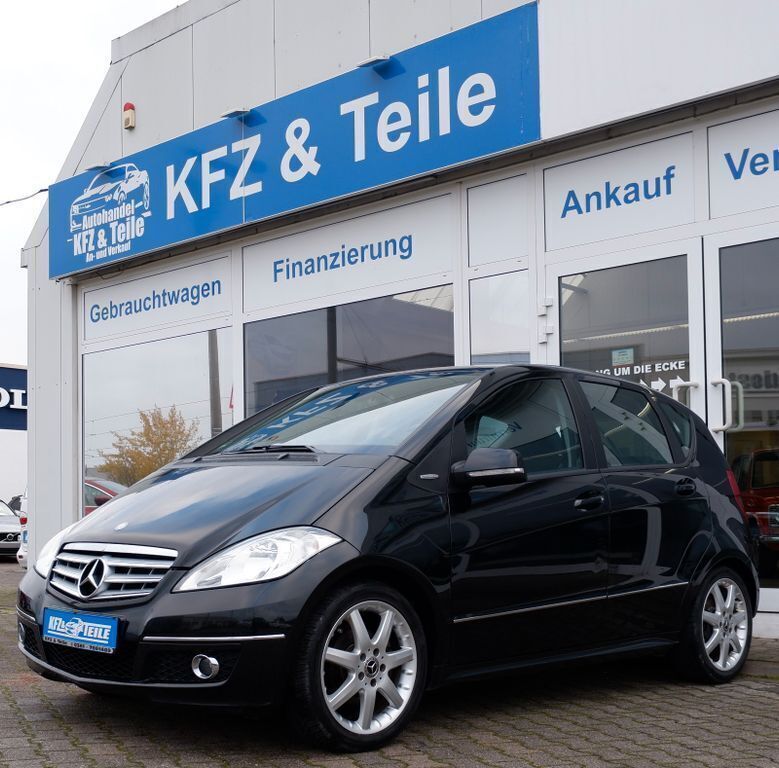 Schwarz Gebraucht 2011 Mercedes A200 Sport Limousine | 5.280 € (Guter Preis) - Bild 1/4