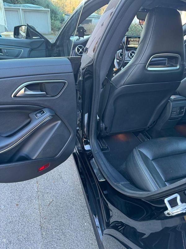Gebraucht Mercedes CLA200 156 PS (114 kW) 2013 Schwarz Coupé