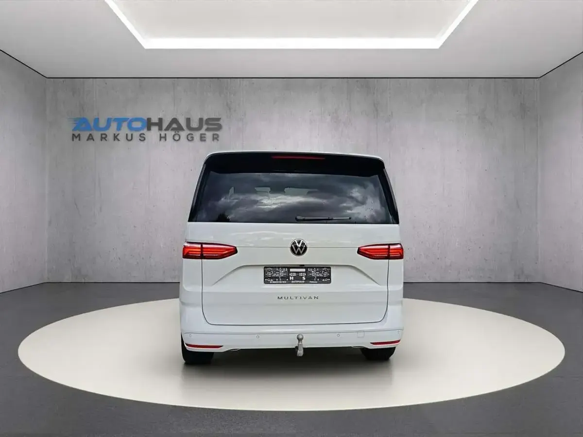 Używany VW T7 Pro 150 KM (110 kW) 2025 Biały Van