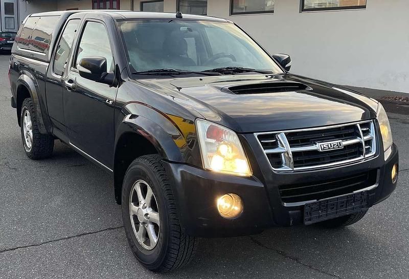 Grau Gebraucht 2008 Isuzu D-Max Abholung | 3.999 € - Bild 1/4