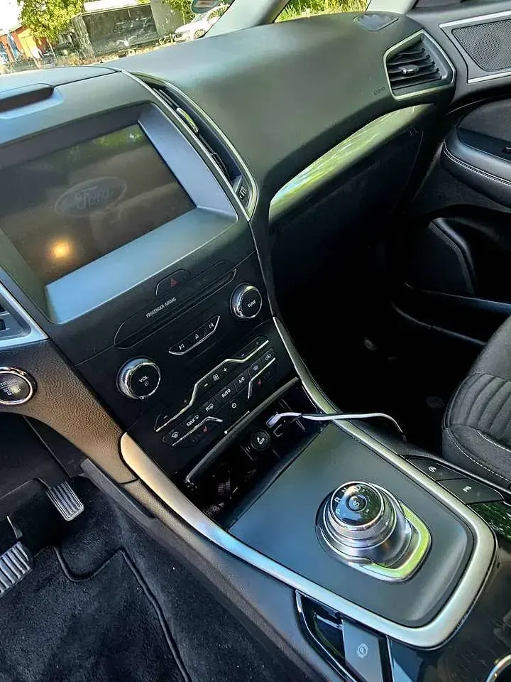 Gebraucht Ford S-MAX Titanium 190 PS (139 kW) 2018 Weiß Van / Kleinbus