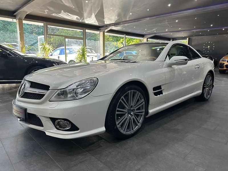 Weiß Gebraucht 2012 Mercedes SL500 AMG Cabrio | 28.990 € - Bild 1/4