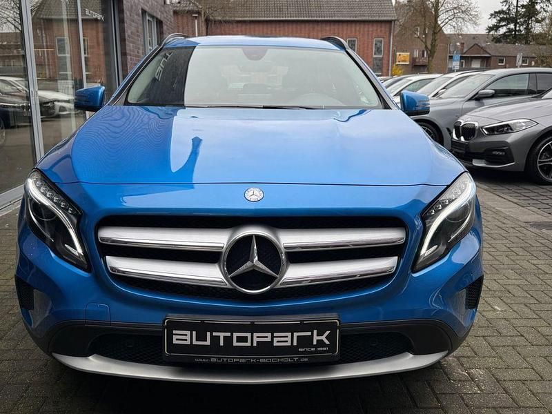 Gebraucht Mercedes GLA180 Style 122 PS (89 kW) 2016 Blau SUV