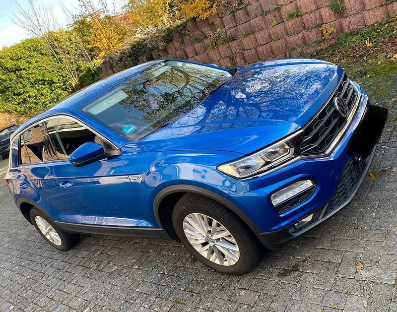 Blau Gebraucht 2018 VW T-Roc SUV | 12.490 € (Fairer Preis) - Bild 1/4