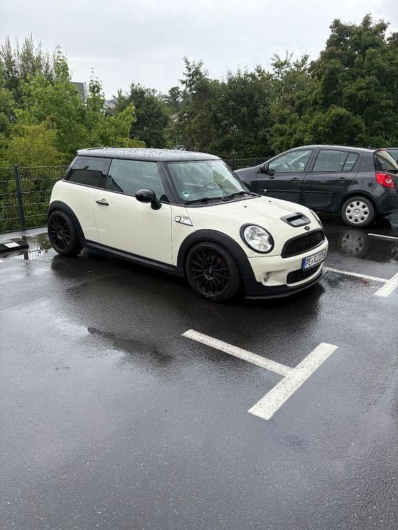Weiß Gebraucht 2008 Mini Cooper S Kleinwagen | 5.800 € (Fairer Preis) - Bild 1/4