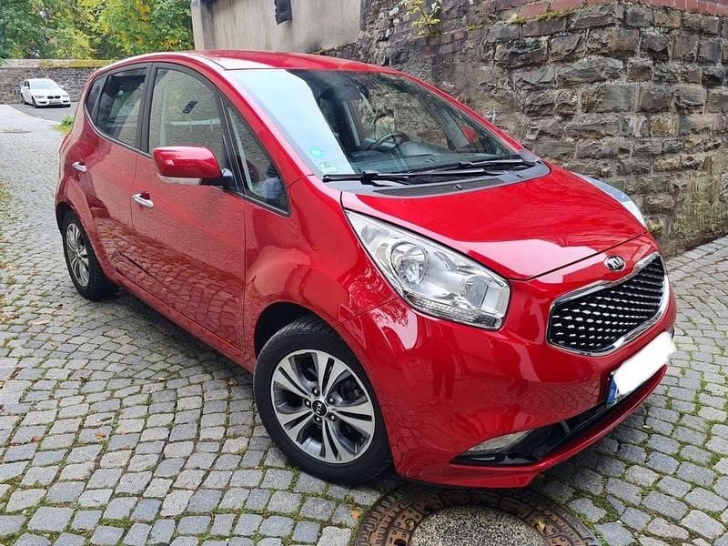 Rot Gebraucht 2019 Kia Venga DREAM-TEAM Edition Kleinwagen | 12.950 € (Superpreis) - Bild 1/4