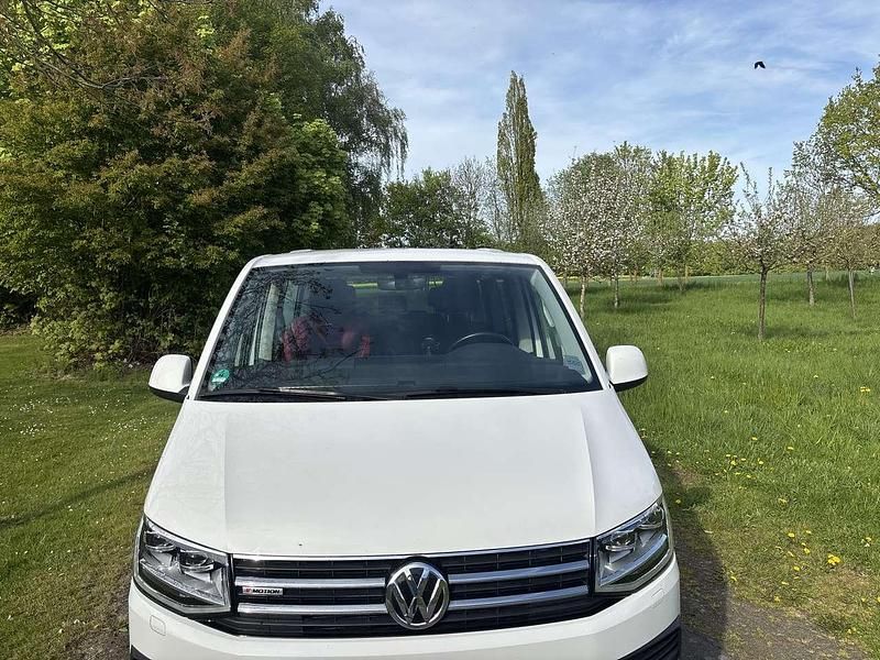 Gebraucht VW Multivan Comfortline 150 PS (110 kW) 2018 Weiß Van / Kleinbus