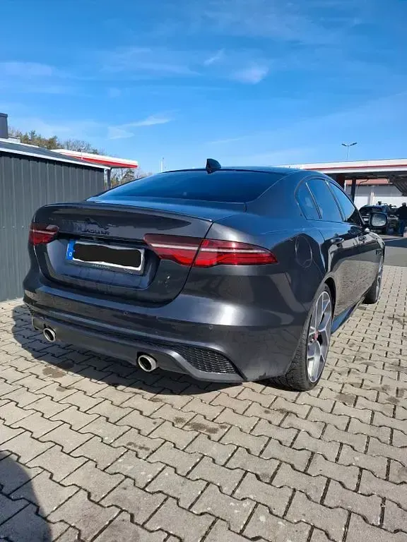 Gebraucht Jaguar XE 300 PS (220 kW) 2024 Grau Limousine