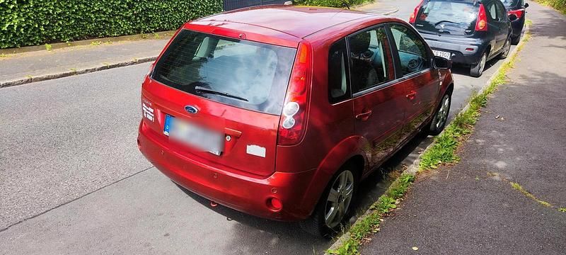 Gebraucht Ford Fiesta 80 PS (58 kW) 2007 Kleinwagen