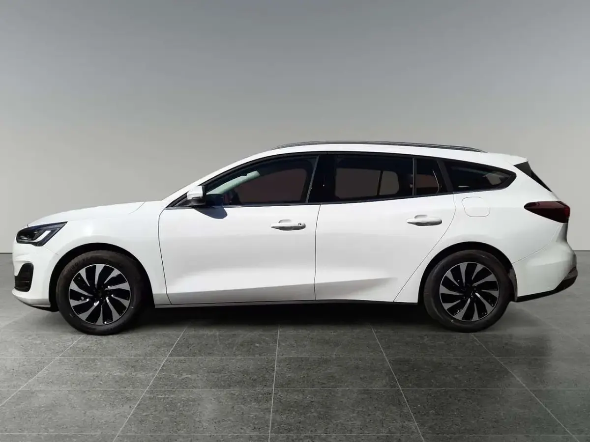 Nowe Ford Focus Titanium 116 KM (85 kW) 2026 Biały Kombi