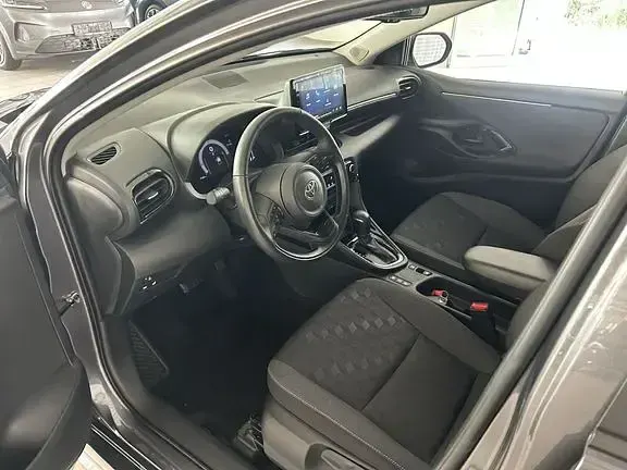 Gebraucht Toyota Yaris Comfort 116 PS (85 kW) 2025 Marlingrau metallic Kleinwagen