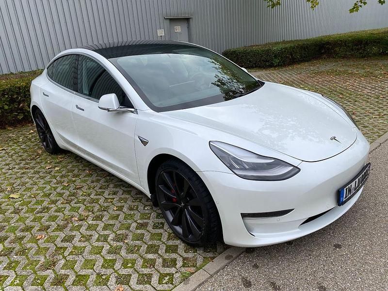 Weiß Gebraucht 2020 Tesla Model 3 Performance Limousine | 24.500 € (Guter Preis) - Bild 1/4