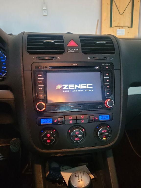 Gebraucht VW Golf VI United 102 PS (75 kW) 2008 Blau Kleinwagen