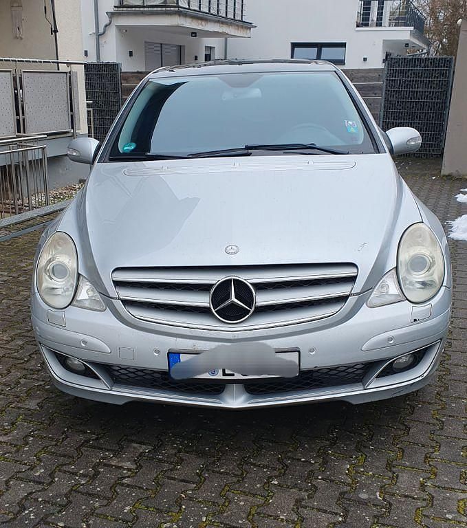 Gebraucht Mercedes R320 224 PS (164 kW) 2006 Silber Van / Kleinbus