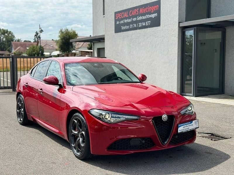 Rot Gebraucht 2018 Alfa Romeo Giulia Super Limousine | 19.990 € (Fairer Preis) - Bild 1/4