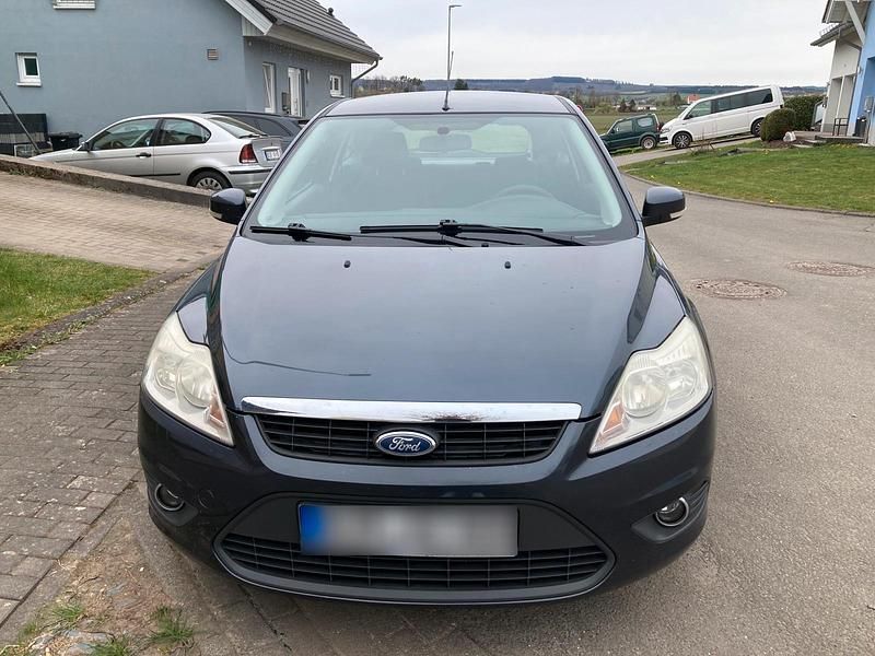 Gebraucht Ford Focus 80 PS (58 kW) 2008 Grau Coupé