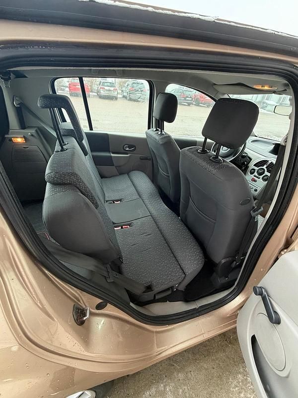 Second-hand Renault Modus 98 CP (72 kW) 2005 Portocaliu Monovolum