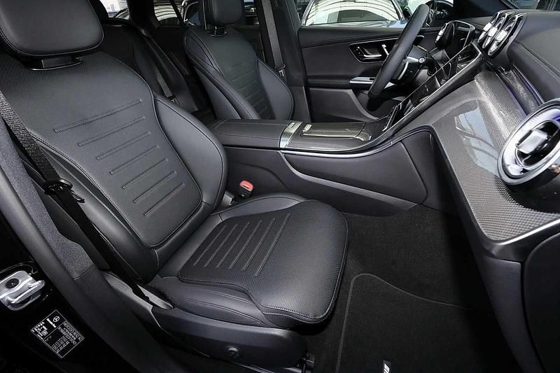 Gebraucht Mercedes GLC220 AMG 197 PS (144 kW) 2025 Metalliclack obsidianschwarz SUV