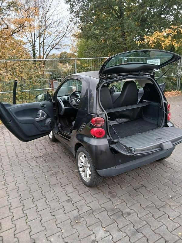 Gebraucht Smart ForTwo Coupé 61 PS (44 kW) 2010 Schwarz Coupé