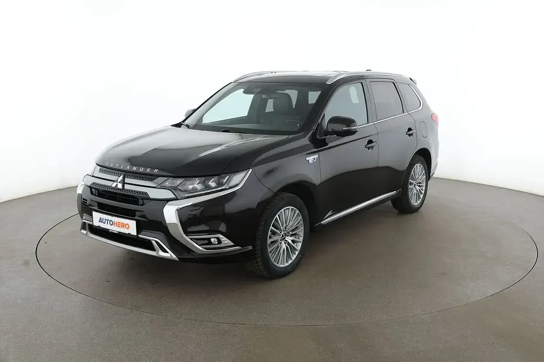 Gebraucht Mitsubishi Outlander P-HEV Top 82 PS (60 kW) 2020 SUV