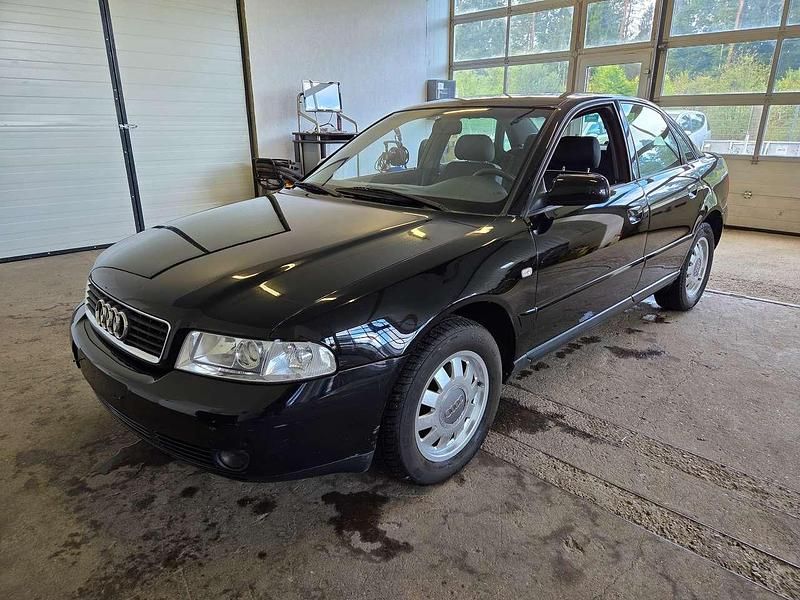 Schwarz Gebraucht 1999 Audi A4 Limousine | 4.890 € - Bild 1/4