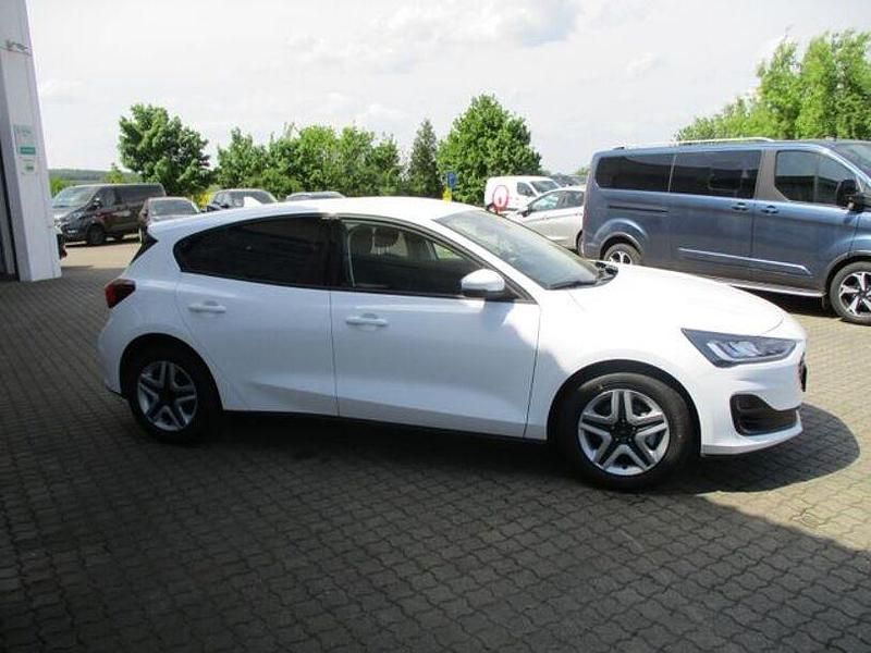 Gebraucht Ford Focus Cool & Connect 2022 Andere Limousine