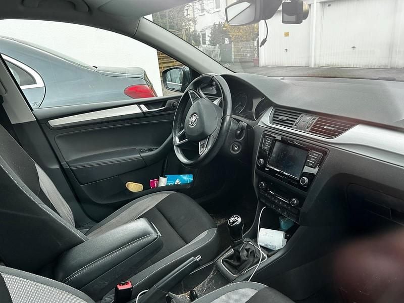 Second-hand Skoda Rapid 95 CP (69 kW) 2019 Gri Hatchback
