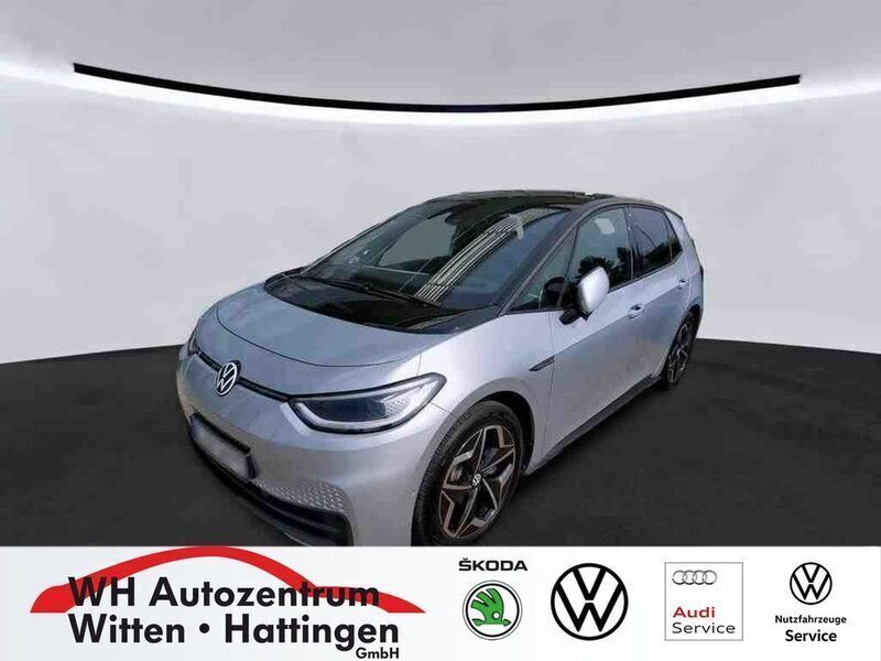 Scale silver metallic Gebraucht 2023 VW ID.3 Pro Kleinwagen | 32.964 € (Teuer) - Bild 1/3