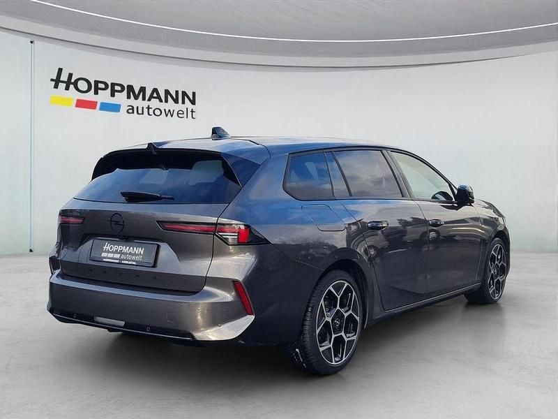 Gebraucht Opel Astra Ultimate 131 PS (96 kW) 2024 Mondstein grau/e:vulkan grau Kombi