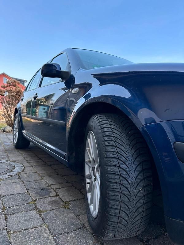 Gebraucht VW Golf IV 105 PS (77 kW) 2001 Blau Limousine