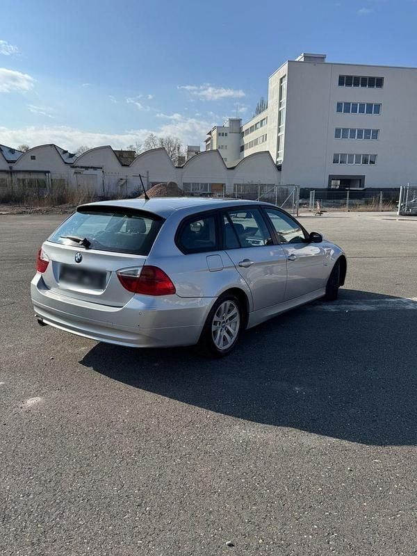Second-hand BMW 320 185 CP (136 kW) 2007 Argintiu Break